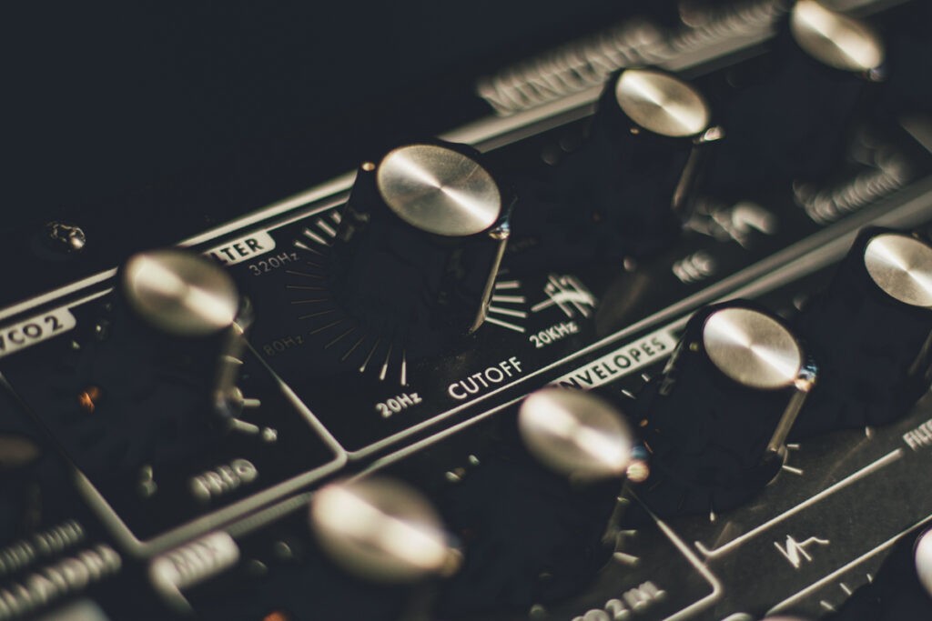 Filter setting (cutoff) on a synthesizer