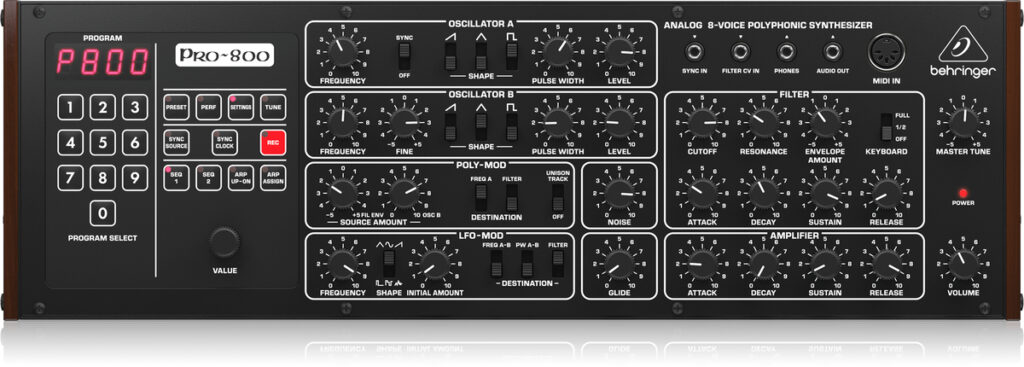 Le synthétiseur Behringer Pro-800